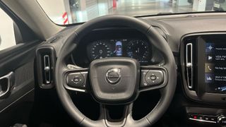 VOLVO XC40 1.5 T2 ESSENTIAL AUTO 129 5P