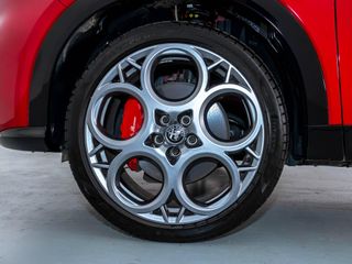 ALFA ROMEO TONALE HIBRIDO ENCHUFABLE 280CV 4X4 AUTOMATICO