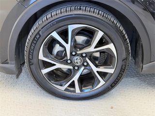 TOYOTA Toyota C-HR 5P Advance 180H e-CVT