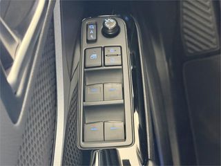 TOYOTA Toyota C-HR 5P Advance 180H e-CVT