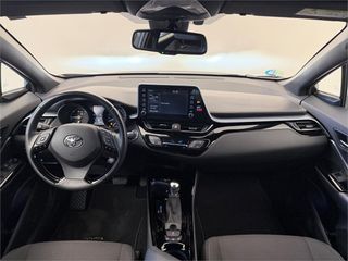 TOYOTA Toyota C-HR 5P Advance 180H e-CVT