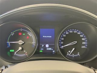 TOYOTA Toyota C-HR 5P Advance 180H e-CVT