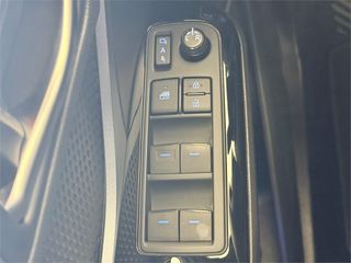 TOYOTA Toyota C-HR 5P Advance 180H e-CVT