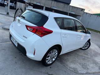 Toyota Auris 2013