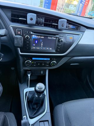 Toyota Auris 2013