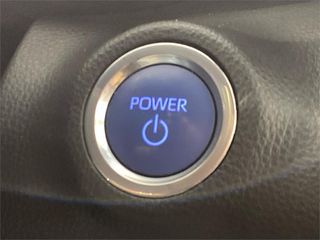 TOYOTA Yaris 120H 1.5 Style