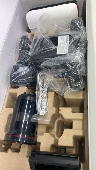 Roborock Dyad Pro COMBO HAC1A-02 en 1 Aspirador sin Cable,Seco y Húmedo REACONDICIONADO, señales de uso