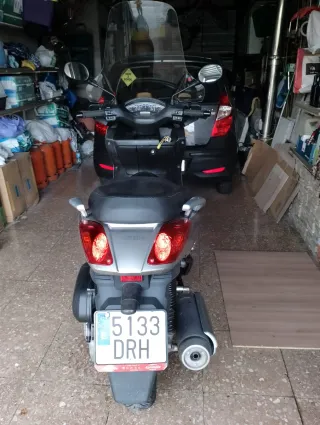 Yamaha 250 Scooter xmax a toda prueba