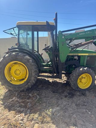 Tractor John Deere 5500