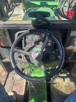 Tractor John Deere 5500