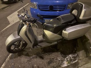 Maxi Scooter 200cc Económica