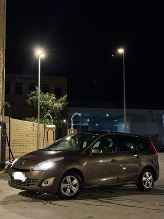 Renault Grand Scenic 2010
