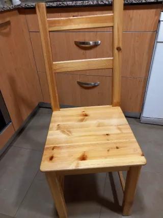 Mesa de cocina de pino