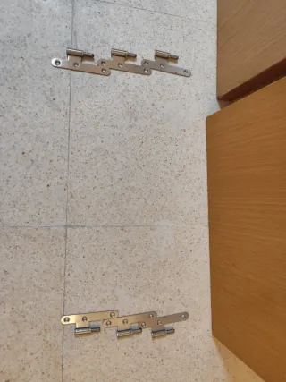 Puerta madera con vidrio translúcido