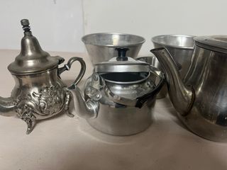 Set di teiere e ciotole in alluminio