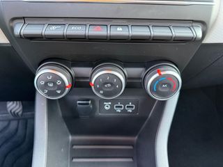 RENAULT Clio Clio TCe Serie Limitada Limited 67kW