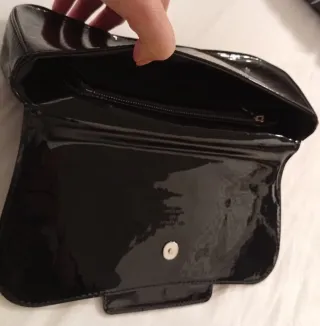 Louis Vuitton Pochette Charol Negro
