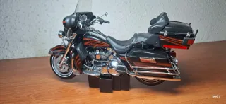 Harley Davidson miniatura ( Electra Glide )