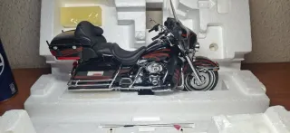 Harley Davidson miniatura ( Electra Glide )