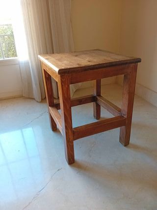 Juego de 2 taburetes de madera maciza