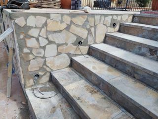 Se busca oficial de primera para construccion