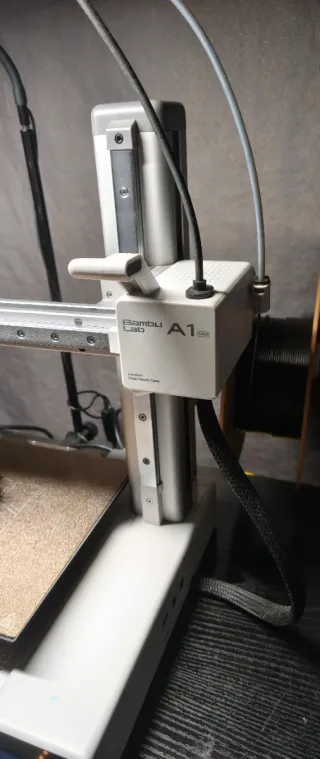 Impresora 3D BambuLab A1 Mini – Nueva