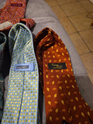 Corbatas de marca 1 10 si te llevas 2 a 9 tres a 8