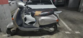 Piaggio Scooter 50cc Plata Automática