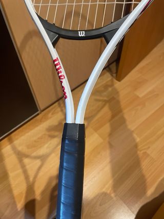 Raqueta Tenis Wilson XL Talla 3. Doblada.