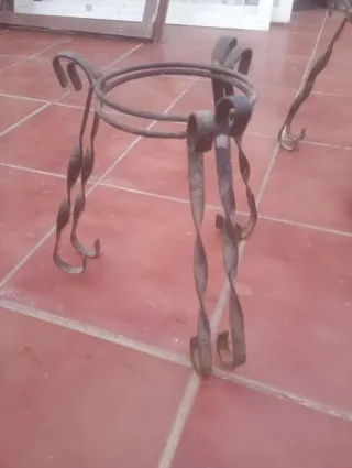 Porta macetas hierro forja