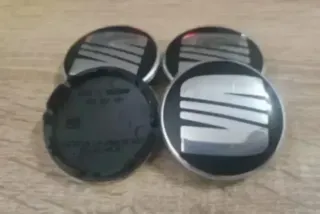 4 CENTROS RUEDA LLANTA SEAT LEÓN IBIZA CUPRA 56mm