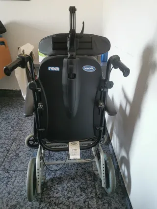 Silla de ruedas acolchada