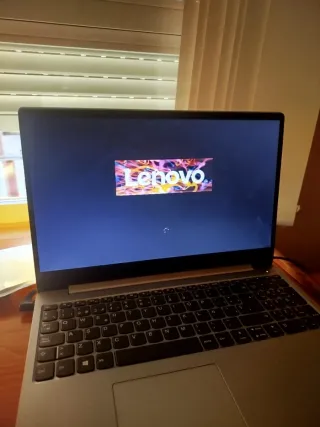 Portátil Lenovo Plata