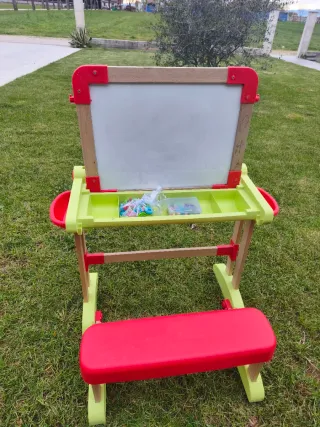 Lavagna per bambini con panchetta