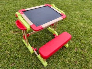 Lavagna per bambini con panchetta