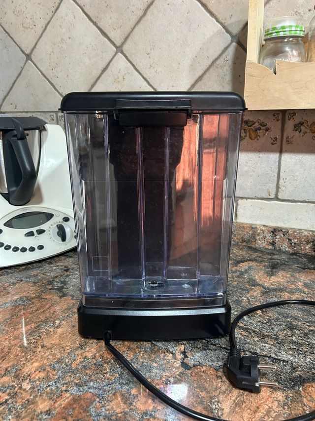 Cafetera Cecotec Semiautomática