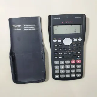 Calculadora Científica Casio fx-82MS