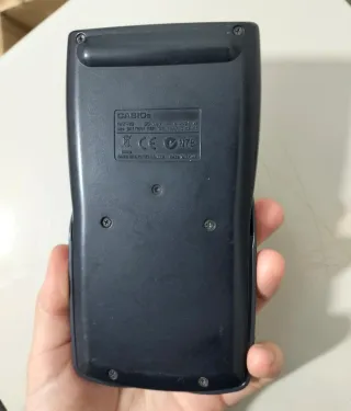 Calculadora Científica Casio fx-82MS