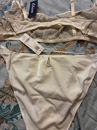 Conjunto lenceria Etam floral