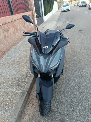 Yamaha xmax 300