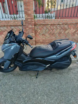 Yamaha xmax 300