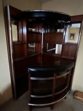 Mueble Bar Madera y Cuero