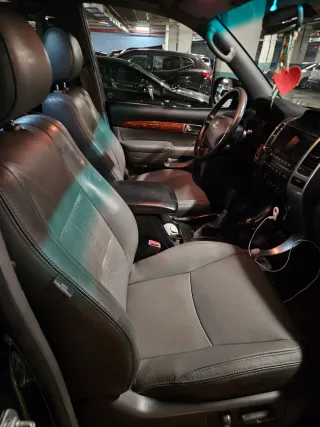 Toyota Land Cruiser 2005