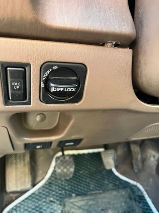 Toyota Land Cruiser 2000