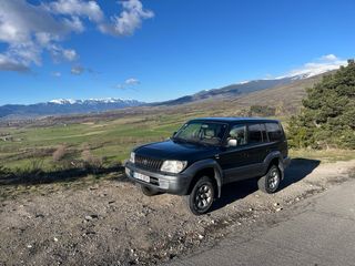 Toyota Land Cruiser 2000