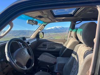 Toyota Land Cruiser 2000