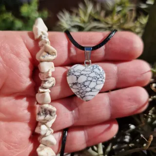 Conjunto Howlita Corazón y Pulsera