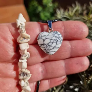 Conjunto Howlita Corazón y Pulsera