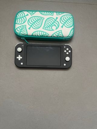 Nintendo Switch Lite + Custodia Animal Crossing