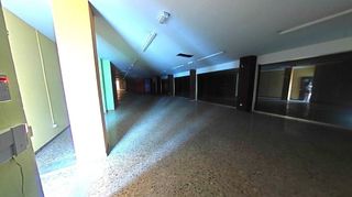 Local comercial en venta en La Roureda en Viladecans